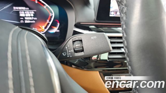 BMW 5-Series 520i Luxury