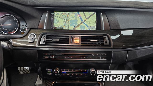 BMW 5-Series 520d xDrive Luxury Plus