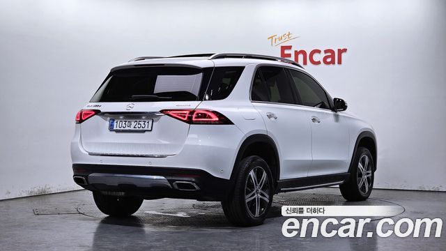 Mercedes-Benz GLE-Class GLE300d 4MATIC