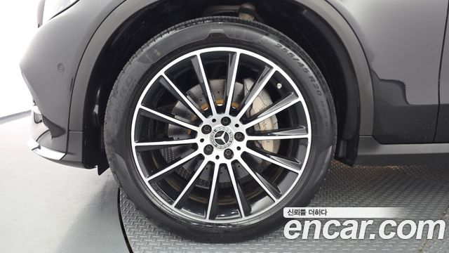 Mercedes-Benz GLC-Class GLC300 4MATIC AMG Line Coupe