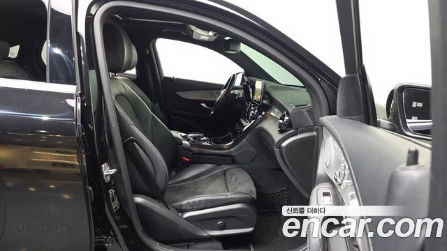 Mercedes-Benz GLC-Class GLC300 4MATIC AMG Line Coupe