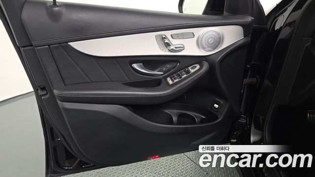 Mercedes-Benz GLC-Class GLC300 4MATIC AMG Line Coupe