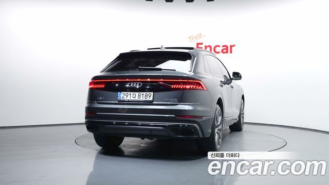 Audi Q8 55 TFSI Quattro Premium