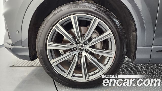 Audi Q8 55 TFSI Quattro Premium