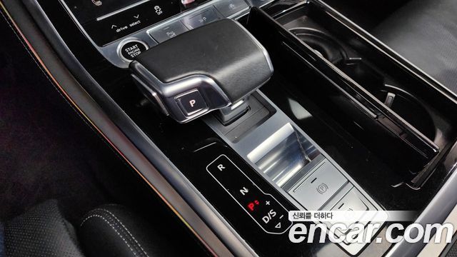 Audi Q8 55 TFSI Quattro Premium