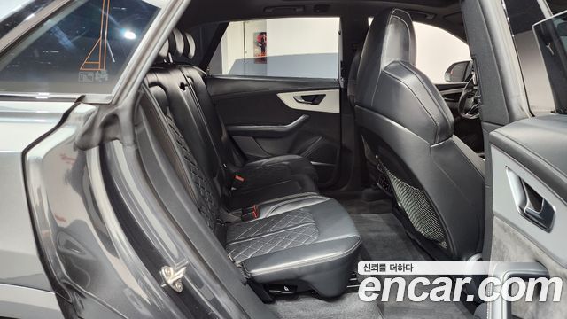 Audi Q8 55 TFSI Quattro Premium