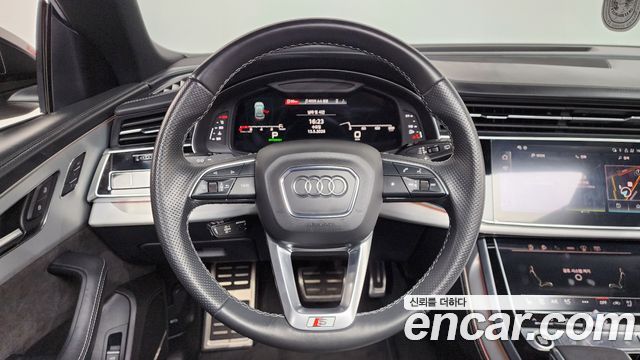 Audi Q8 55 TFSI Quattro Premium