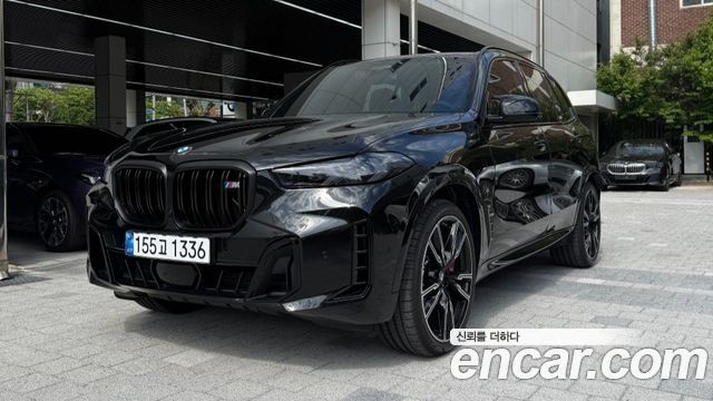 BMW X5 M60i