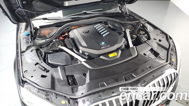 BMW 7-Series 745e iPerformance M Sport