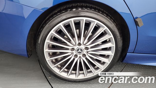 Mercedes-Benz C-Class C300 4MATIC AMG Line