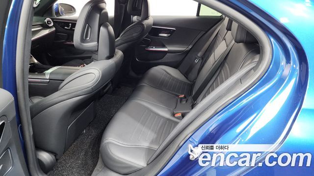 Mercedes-Benz C-Class C300 4MATIC AMG Line