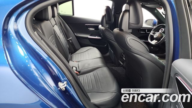 Mercedes-Benz C-Class C300 4MATIC AMG Line