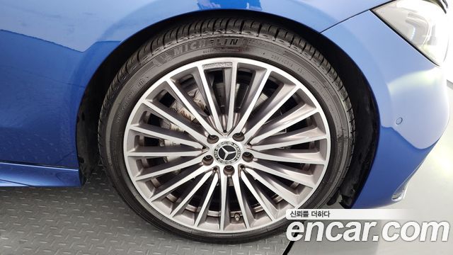 Mercedes-Benz C-Class C300 4MATIC AMG Line