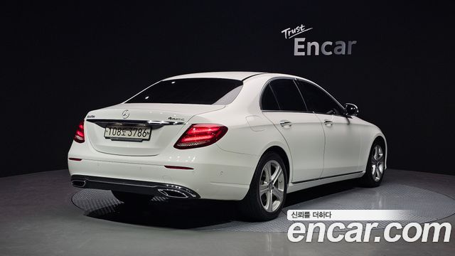 Mercedes-Benz E-Class E220d 4MATIC Avantgarde