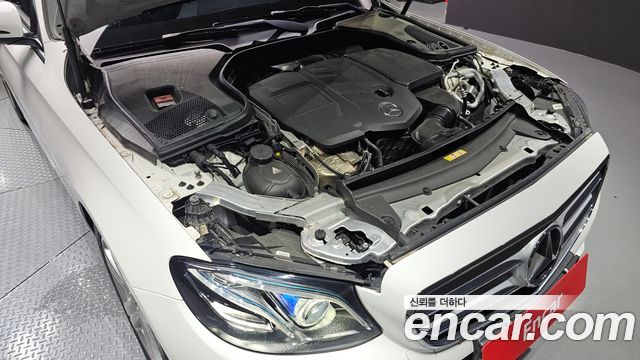 Mercedes-Benz E-Class E220d 4MATIC Avantgarde