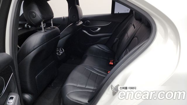 Mercedes-Benz C-Class C200 AMG Line