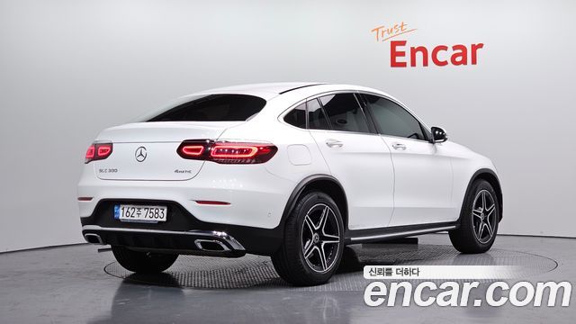 Mercedes-Benz GLC-Class GLC300 4MATIC Premium Coupe