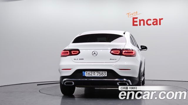 Mercedes-Benz GLC-Class GLC300 4MATIC Premium Coupe
