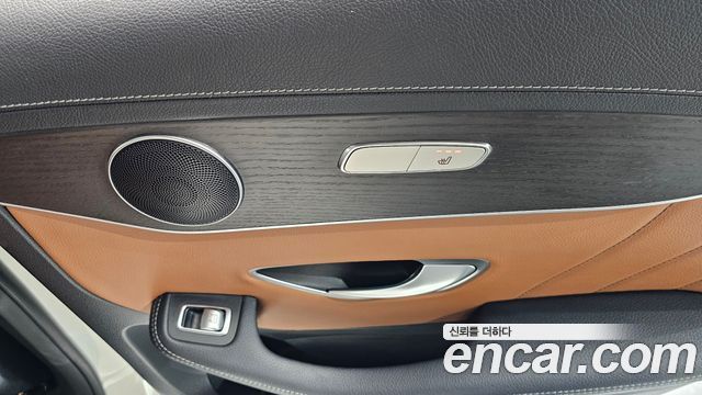 Mercedes-Benz GLC-Class GLC300 4MATIC Premium Coupe