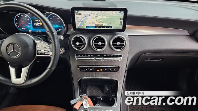 Mercedes-Benz GLC-Class GLC300 4MATIC Premium Coupe