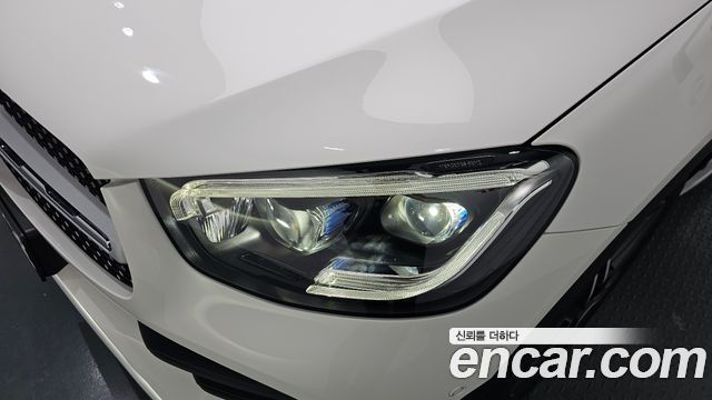 Mercedes-Benz GLC-Class GLC300 4MATIC Premium Coupe