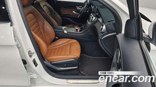 Mercedes-Benz GLC-Class GLC300 4MATIC Premium Coupe