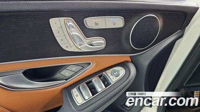 Mercedes-Benz GLC-Class GLC300 4MATIC Premium Coupe