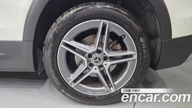 Mercedes-Benz GLB-Class GLB250 4MATIC