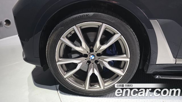 BMW X7 M50i 6STR