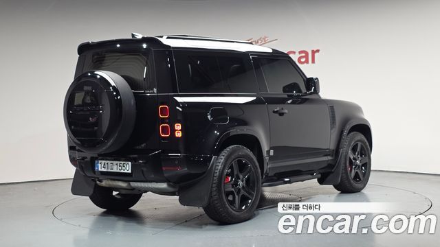 Land Rover Defender 90 D250 X-Dynamic SE