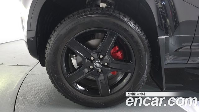 Land Rover Defender 90 D250 X-Dynamic SE