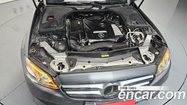 Mercedes-Benz E-Class E300 AV Intelligent Drive