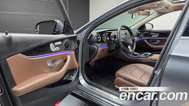 Mercedes-Benz E-Class E300 AV Intelligent Drive