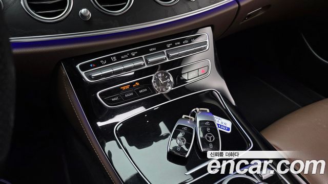 Mercedes-Benz E-Class E300 AV Intelligent Drive