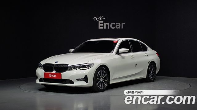 BMW 3-Series 320i