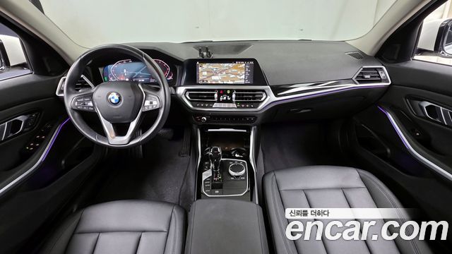 BMW 3-Series 320i