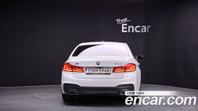 BMW 5-Series 530i M Sport Package Plus