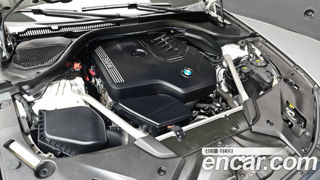 BMW 5-Series 530i M Sport Package Plus
