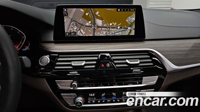 BMW 5-Series 530i M Sport Package Plus