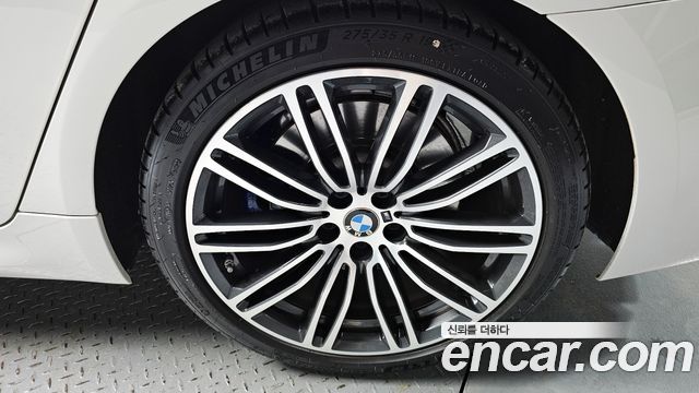 BMW 5-Series 530i M Sport Package Plus