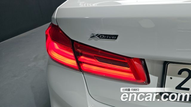 BMW 5-Series 530i M Sport Package Plus