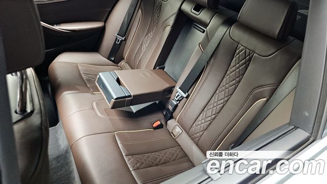 BMW 5-Series 530i M Sport Package Plus