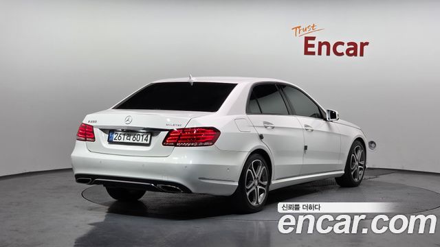 Mercedes-Benz E-Class E250 BlueTec 4MATIC AV