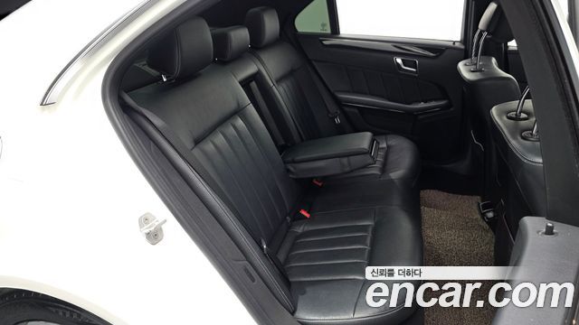 Mercedes-Benz E-Class E250 BlueTec 4MATIC AV