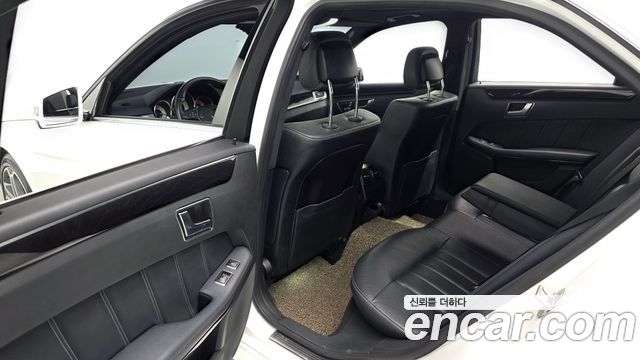 Mercedes-Benz E-Class E250 BlueTec 4MATIC AV