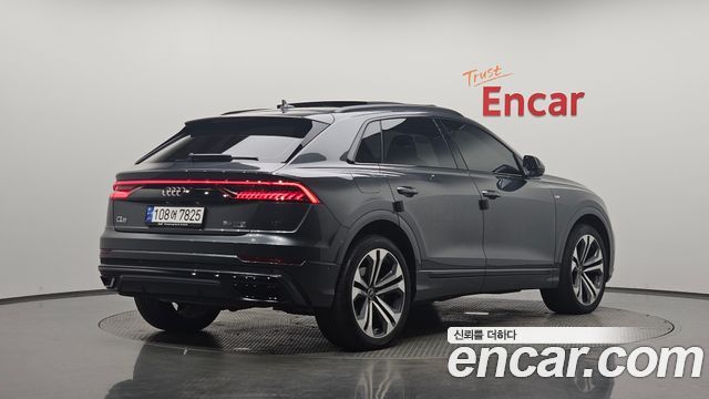 Audi Q8 55 TFSI Quattro Premium