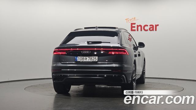 Audi Q8 55 TFSI Quattro Premium