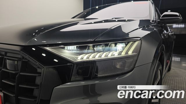 Audi Q8 55 TFSI Quattro Premium