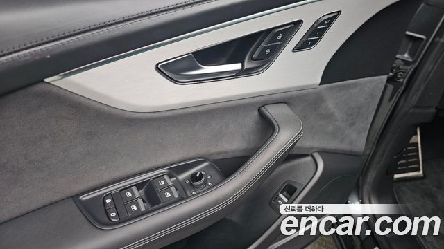 Audi Q8 55 TFSI Quattro Premium