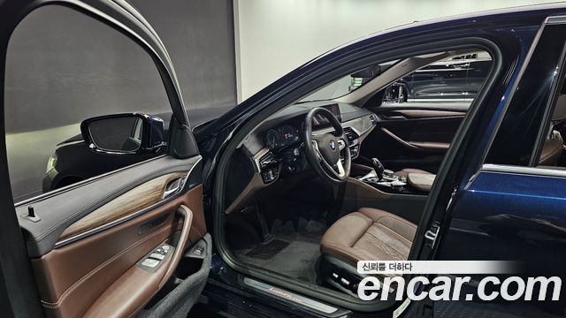 BMW 5-Series 530i Luxury Plus